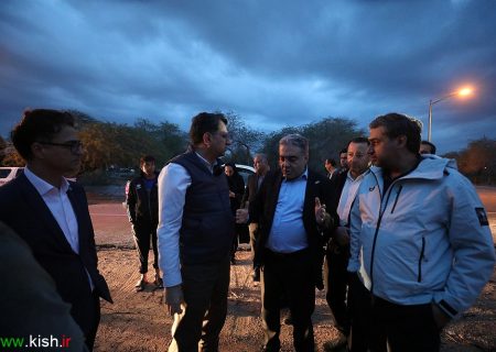 در دل بارندگی و تندباد، نظارت میدانی محمد کبیری بر مدیریت شرایط کیش